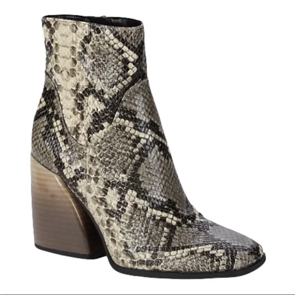 NWT Circus by Sam Edelman Palmina Snakeskin-Embossed Booties 7.5